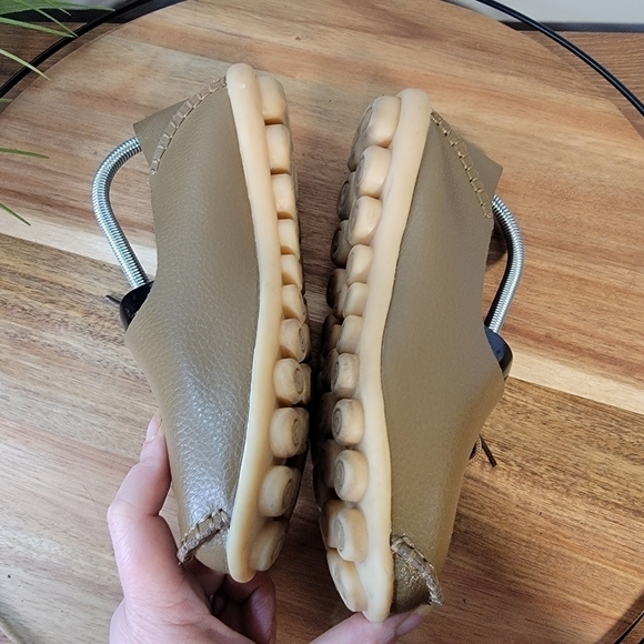 Socofy Soft Tan Leather Moccasins Rubber Bottoms Lace up Handmade Size 40 - Picture 8 of 14